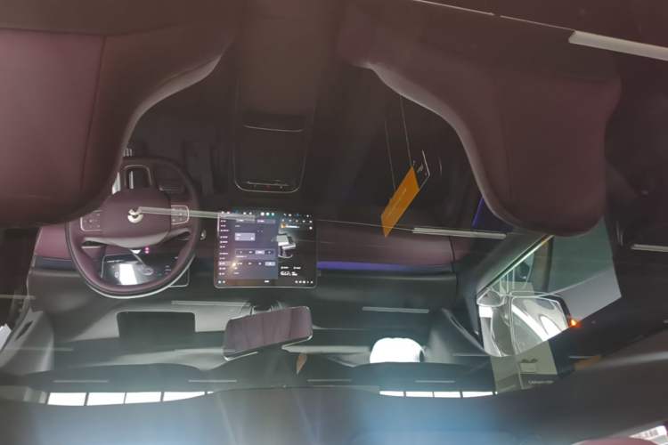 Used Nio ET5T 2025 75 kWh Touring Headliner