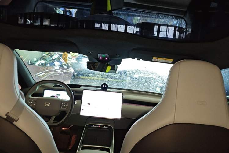 Used Nio ET5T 2025 Model Champion Commemorative Edition, 75kWh Touring Headliner