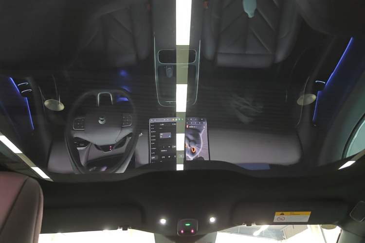 Used Nio ET5T 2025 75 kWh Touring Headliner