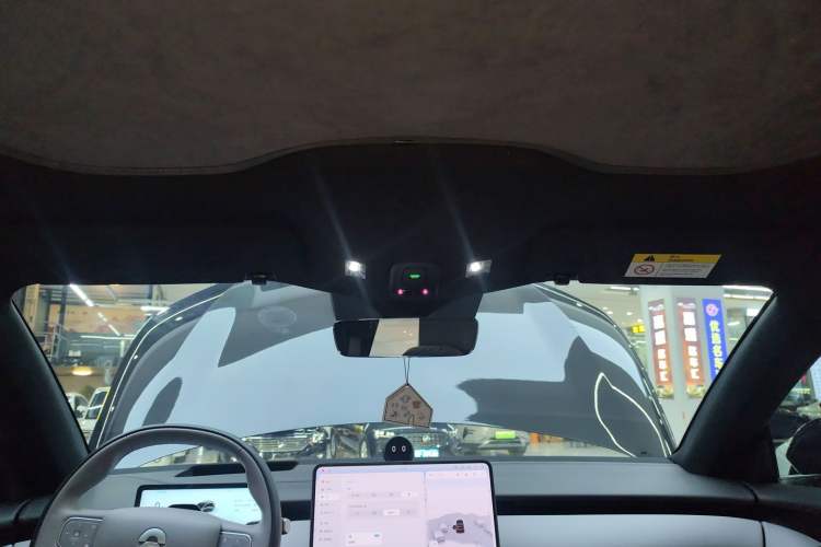 Used Nio ET5T 2025 75 kWh Touring Headliner