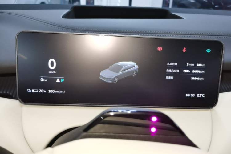 Used Nio ET5T 2025 75 kWh Touring Instrument Cluster