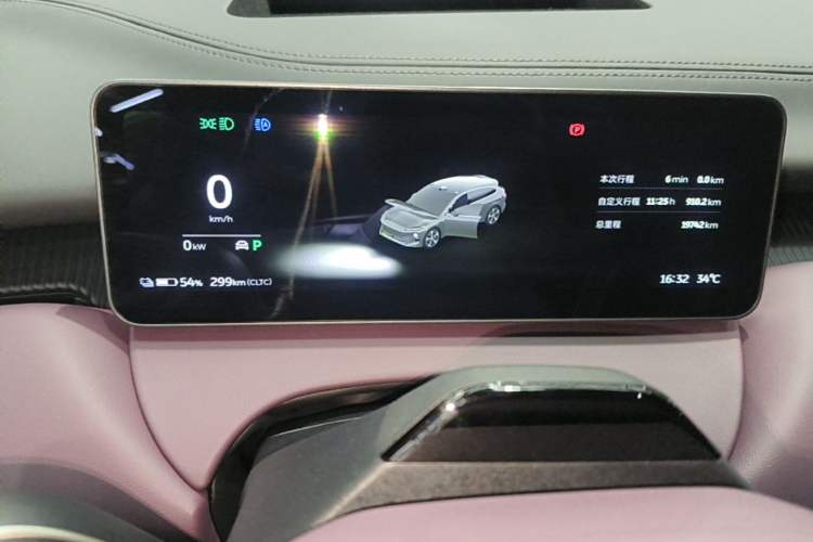 Used Nio ET5T 2025 75 kWh Touring Instrument Cluster