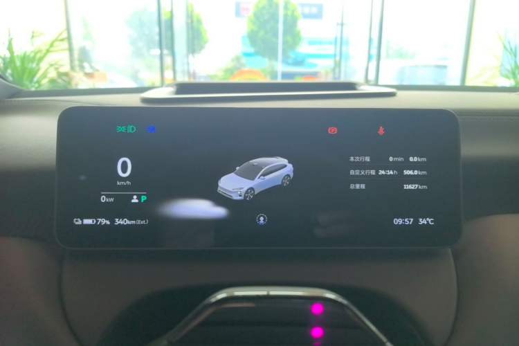 Used Nio ET5T 2025 75 kWh Touring Instrument Cluster