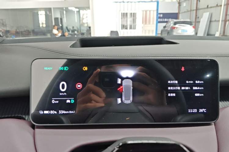 Used Nio ET5T 2025 75 kWh Touring Instrument Cluster