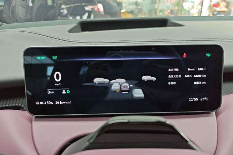Used Nio ET5T 2025 75 kWh Touring Instrument Cluster