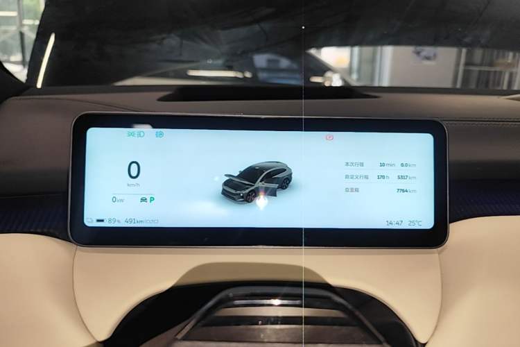 Used Nio ET5T 2025 75 kWh Touring Instrument Cluster