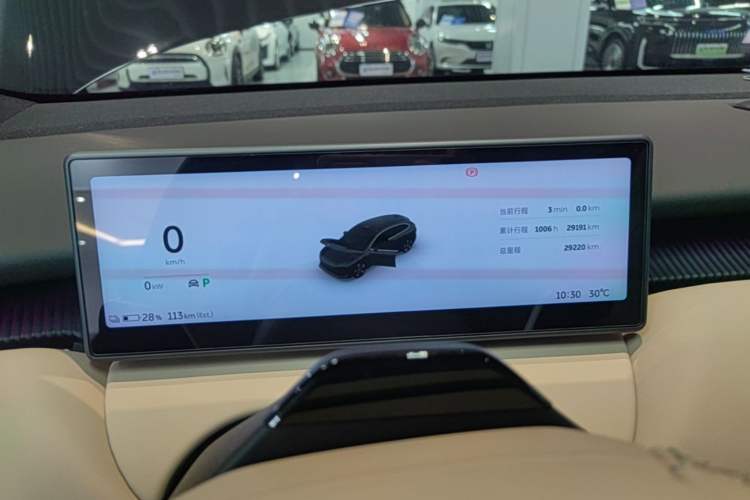 Used Nio ET5T 2025 75 kWh Touring Instrument Cluster