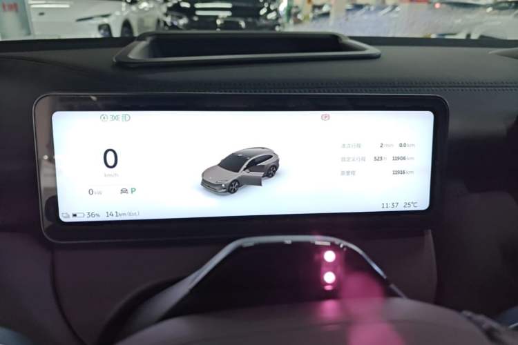 Used Nio ET5T 2025 75 kWh Touring Instrument Cluster