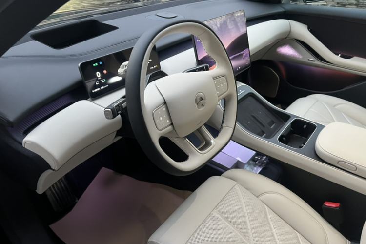 Used Nio ET5T 2025 75 kWh Touring Interior 1