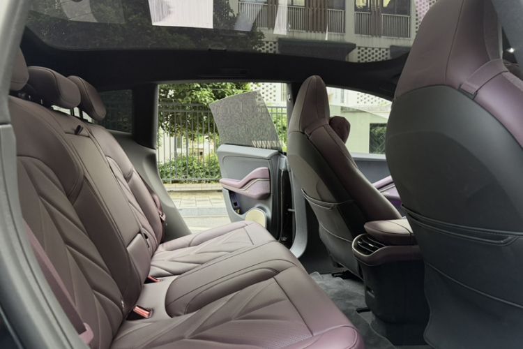 Used Nio ET5T 2025 75 kWh Touring Interior 1