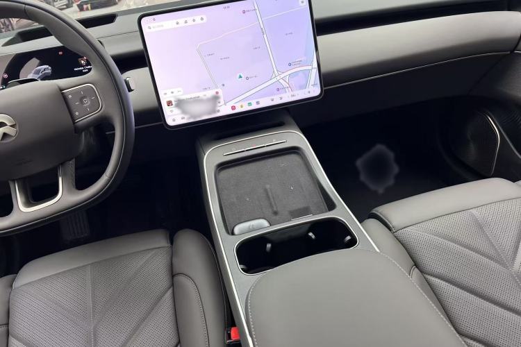 Used Nio ET5T 2025 75 kWh Touring Interior 2