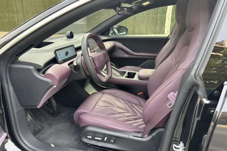 Used Nio ET5T 2025 75 kWh Touring Interior 2