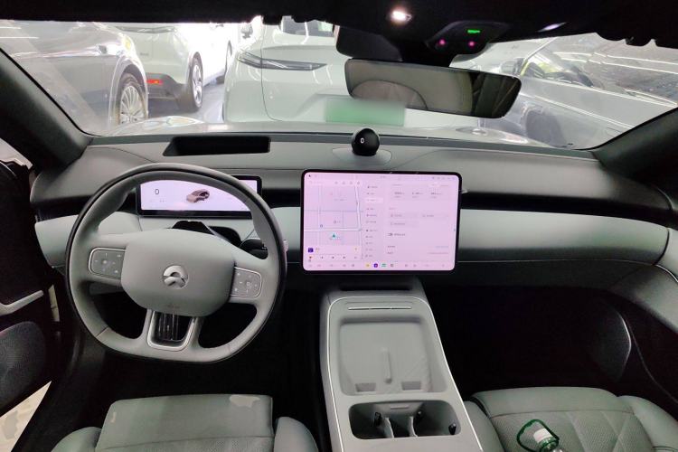 Used Nio ET5T 2025 75 kWh Touring Interior 2