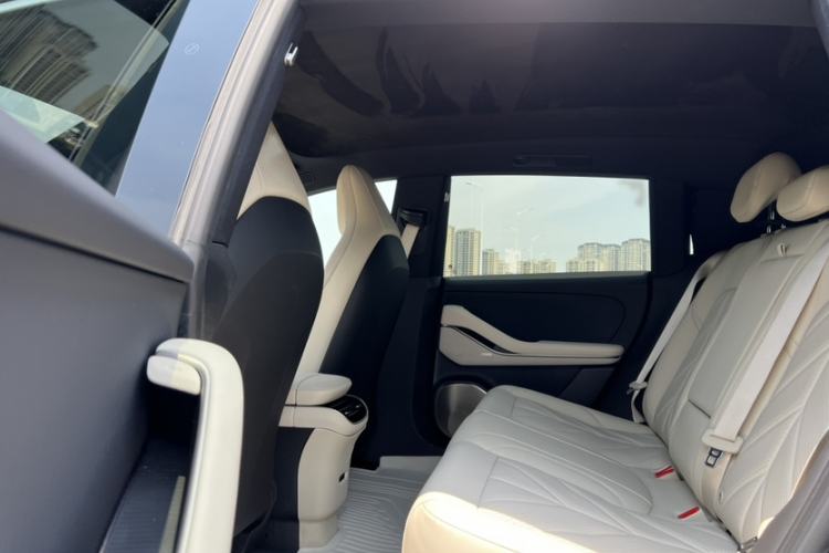 Used Nio ET5T 2025 75 kWh Touring Interior 3