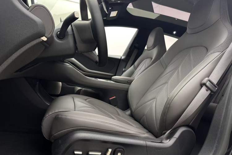 Used Nio ET5T 2025 75 kWh Touring Interior 3