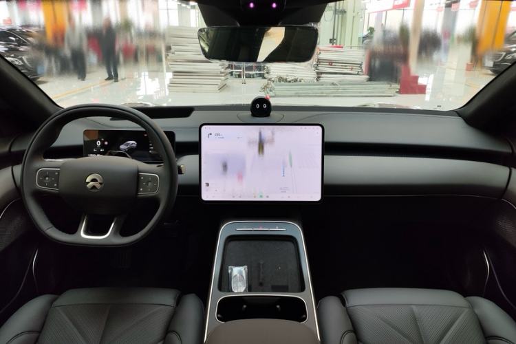 Used Nio ET5T 2025 75 kWh Touring Interior 3