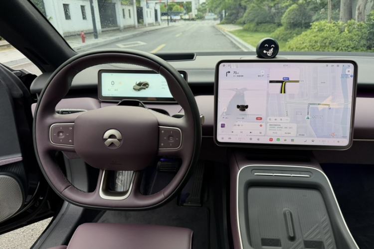 Used Nio ET5T 2025 75 kWh Touring Interior 3
