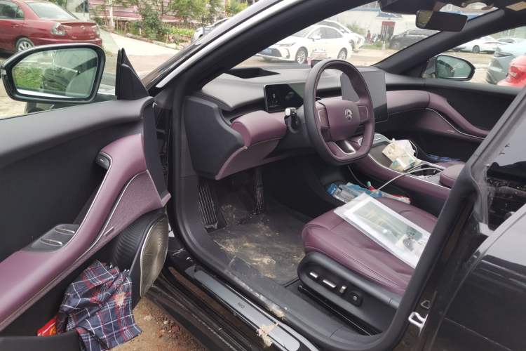Used Nio ET5T 2025 75 kWh Touring Interior 3