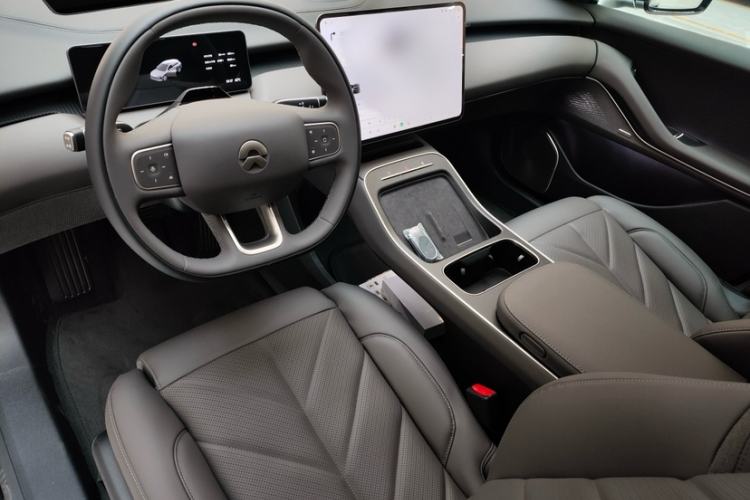 Used Nio ET5T 2025 75 kWh Touring Interior 4