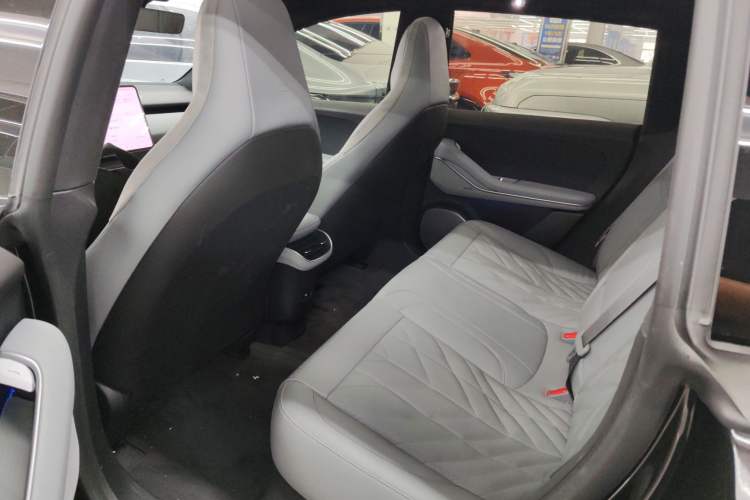 Used Nio ET5T 2025 75 kWh Touring Interior 4