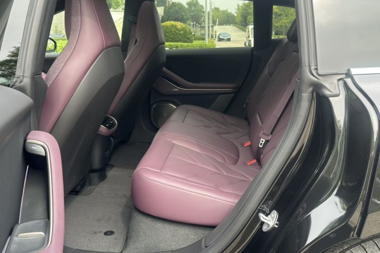 Used Nio ET5T 2025 75 kWh Touring Interior 5
