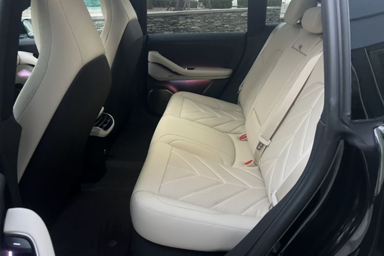 Used Nio ET5T 2025 75 kWh Touring Interior 5
