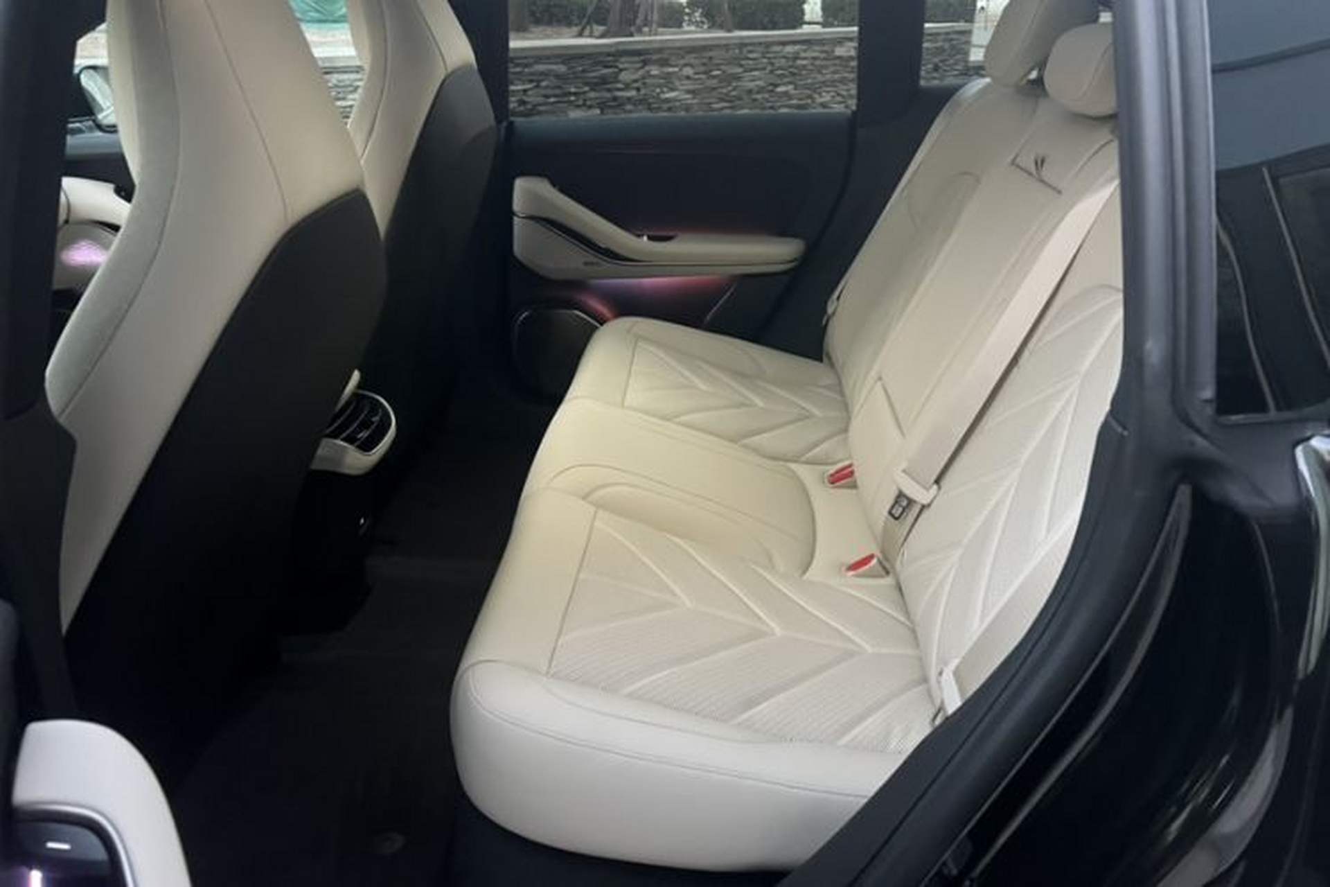 Used Nio ET5T 2025 75 kWh Touring Interior 5