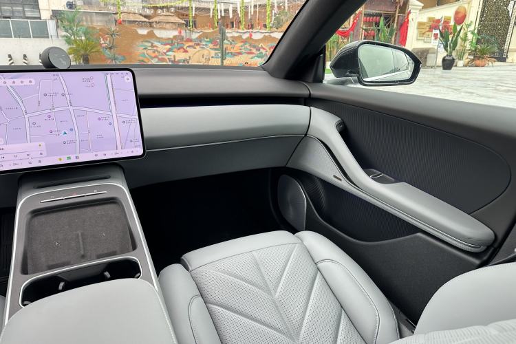 Used Nio ET5T 2025 75 kWh Touring Interior 6