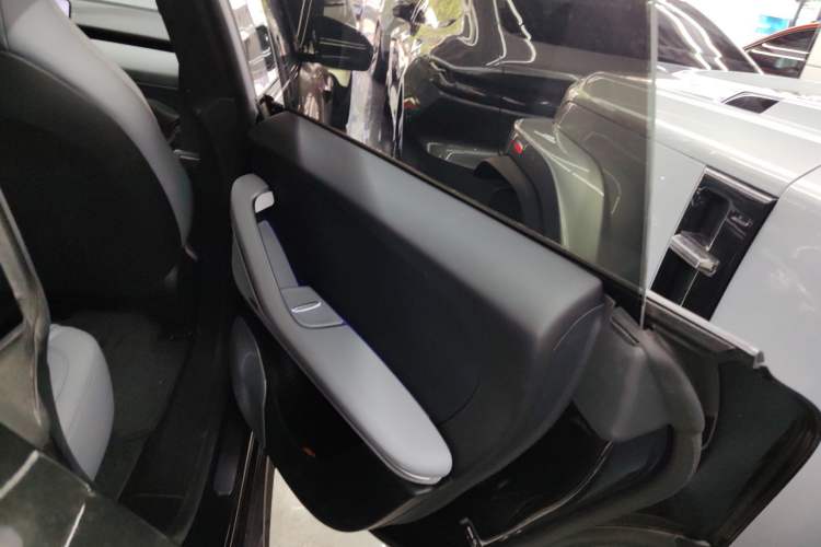 Used Nio ET5T 2025 75 kWh Touring Interior 6