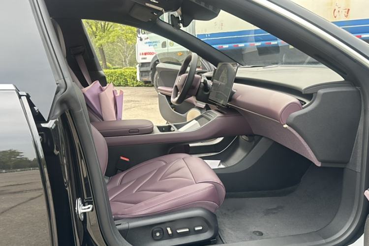 Used Nio ET5T 2025 75 kWh Touring Interior 7