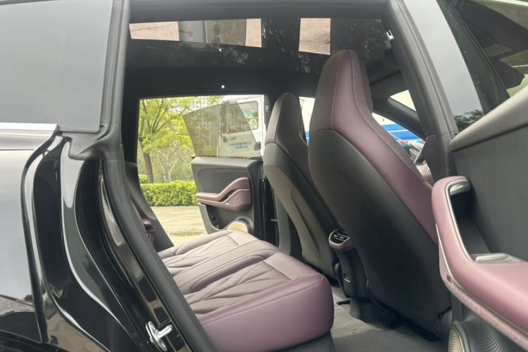 Used Nio ET5T 2025 75 kWh Touring Interior 8