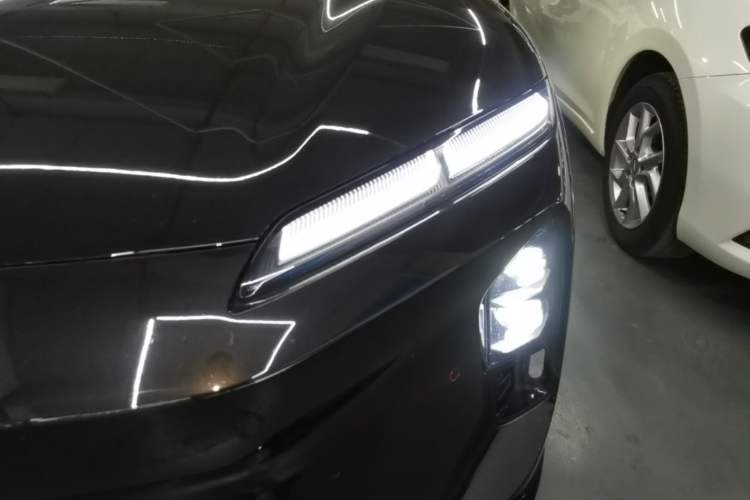 Used Nio ET5T 2025 75 kWh Touring Left Front Headlight