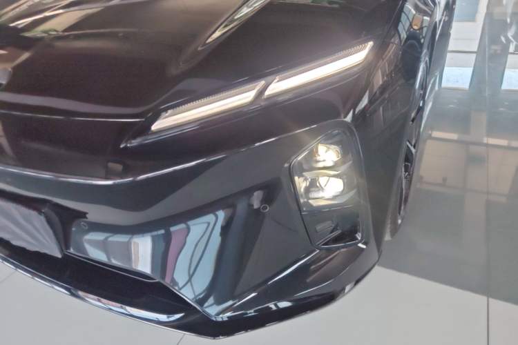 Used Nio ET5T 2025 75 kWh Touring Left Front Headlight