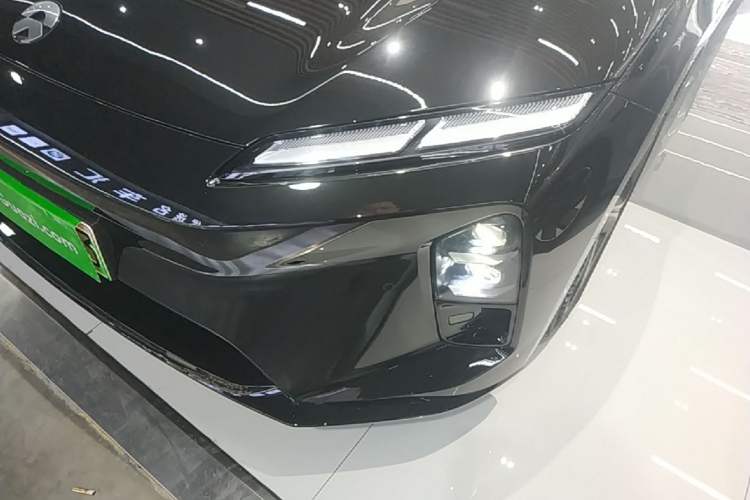 Used Nio ET5T 2025 75 kWh Touring Left Front Headlight