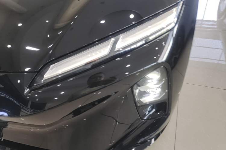 Used Nio ET5T 2025 75 kWh Touring Left Front Headlight
