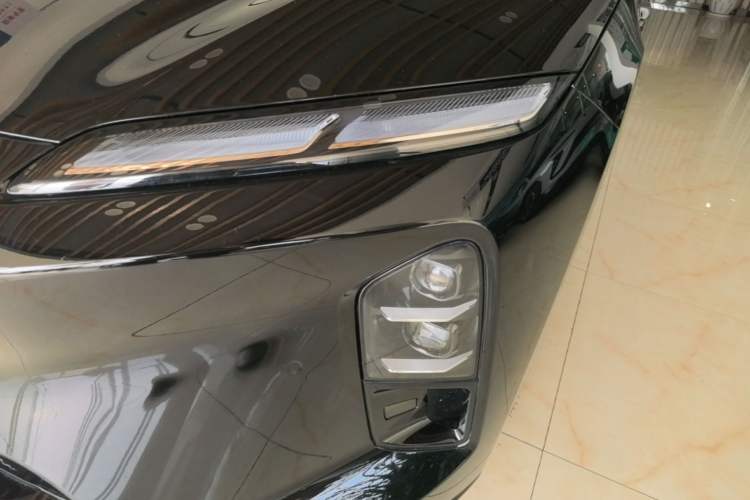 Used Nio ET5T 2025 75 kWh Touring Left Front Headlight