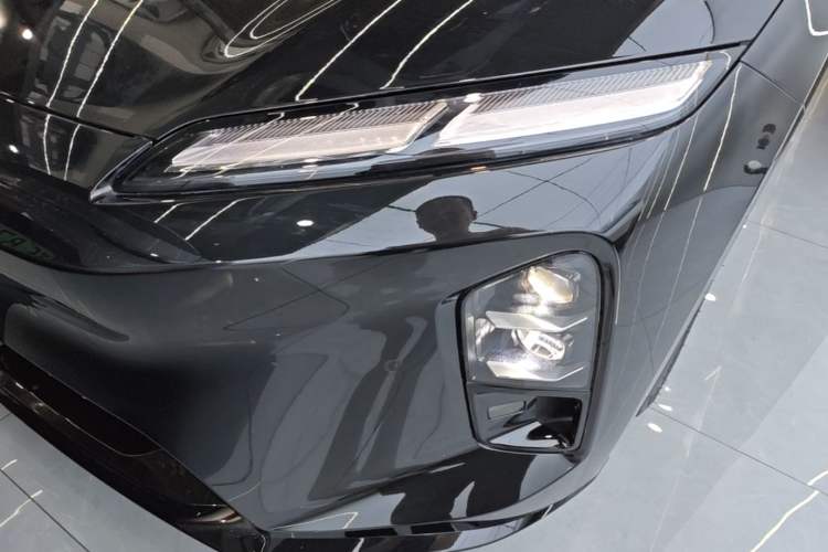 Used Nio ET5T 2025 100kWh Touring Left Front Headlight