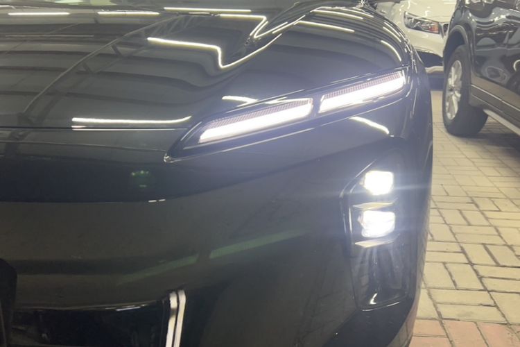 Used Nio ET5T 2025 75 kWh Touring Left Front Headlight