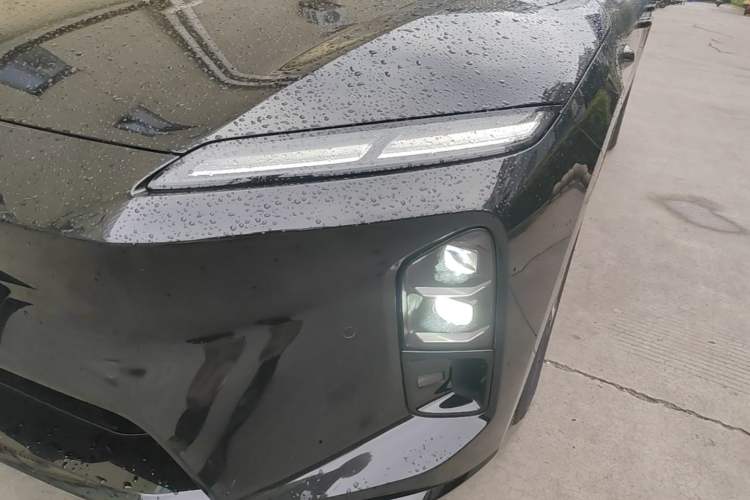 Used Nio ET5T 2025 75 kWh Touring Left Front Headlight
