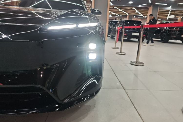 Used Nio ET5T 2025 75 kWh Touring Left Front Headlight