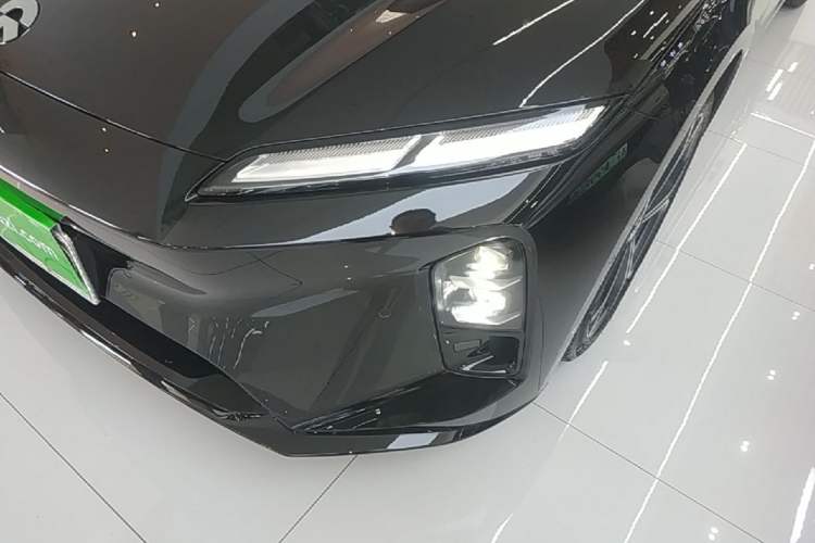 Used Nio ET5T 2025 75 kWh Touring Left Front Headlight