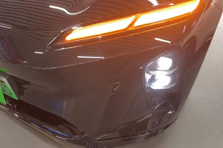 Used Nio ET5T 2025 75 kWh Touring Left Front Headlight