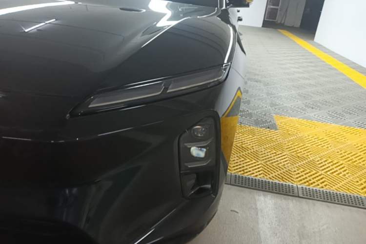Used Nio ET5T 2025 75 kWh Touring Left Front Headlight