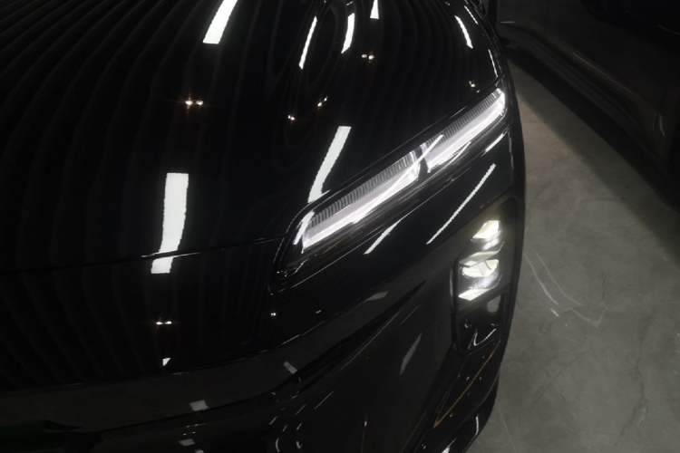 Used Nio ET5T 2025 Model Champion Commemorative Edition, 75kWh Touring Left Front Headlight