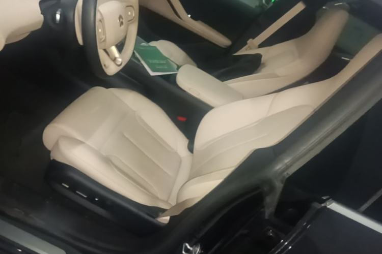 Used Nio ET5T 2025 75 kWh Touring Left Front Seat