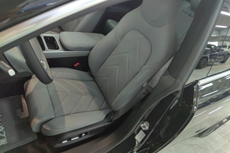 Used Nio ET5T 2025 75 kWh Touring Left Front Seat