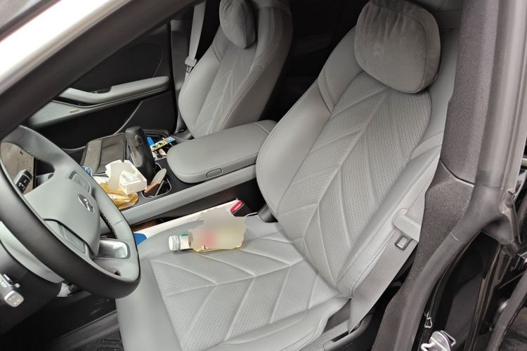 Used Nio ET5T 2025 75 kWh Touring Left Front Seat