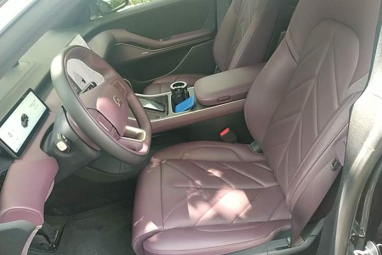 Used Nio ET5T 2025 75 kWh Touring Left Front Seat