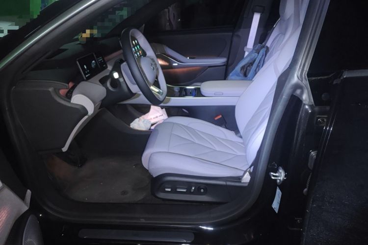 Used Nio ET5T 2025 75 kWh Touring Left Front Seat