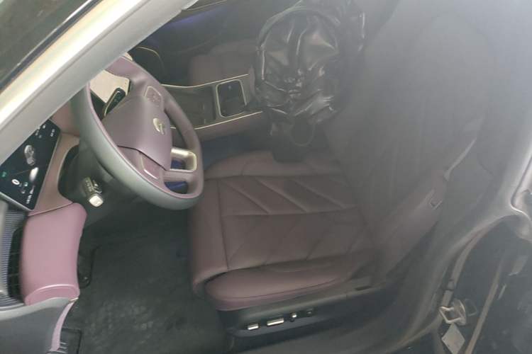 Used Nio ET5T 2025 75 kWh Touring Left Front Seat
